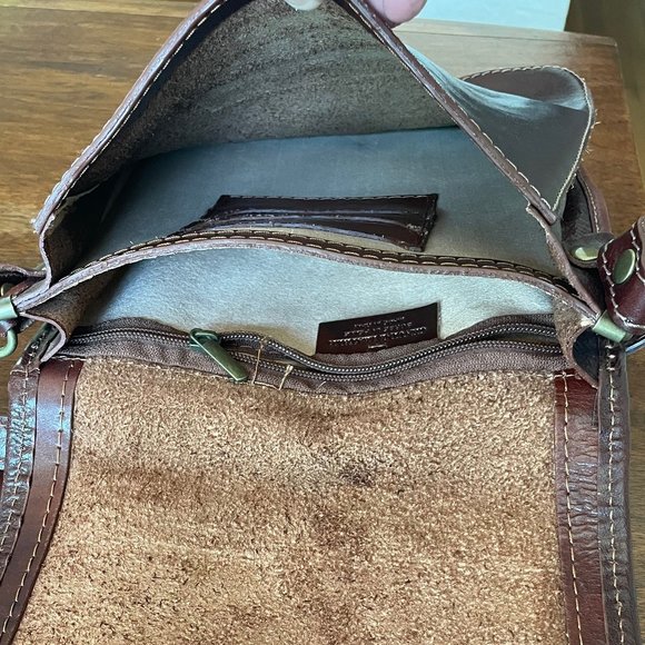 Italian Leather Crossbody bag - Picture 2 of 3